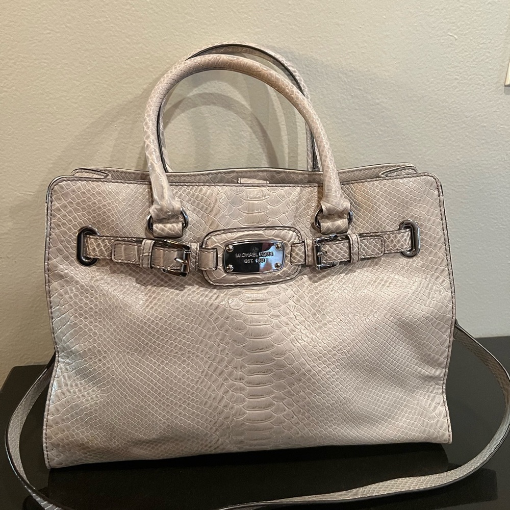 Michael Kors leather purse